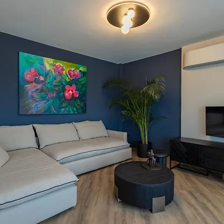 Boutique Saline - Blue